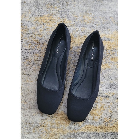 Donald J Pliner Women's Navy Blue Dreww Pump Size 9.5‎ M